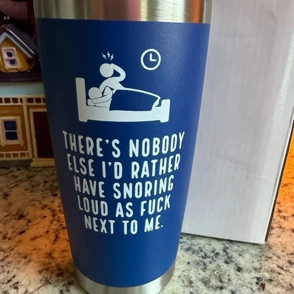 🍀 NOVELTY NWT INSULATED 20 OZ TUMBLER - Picture 1 of 5